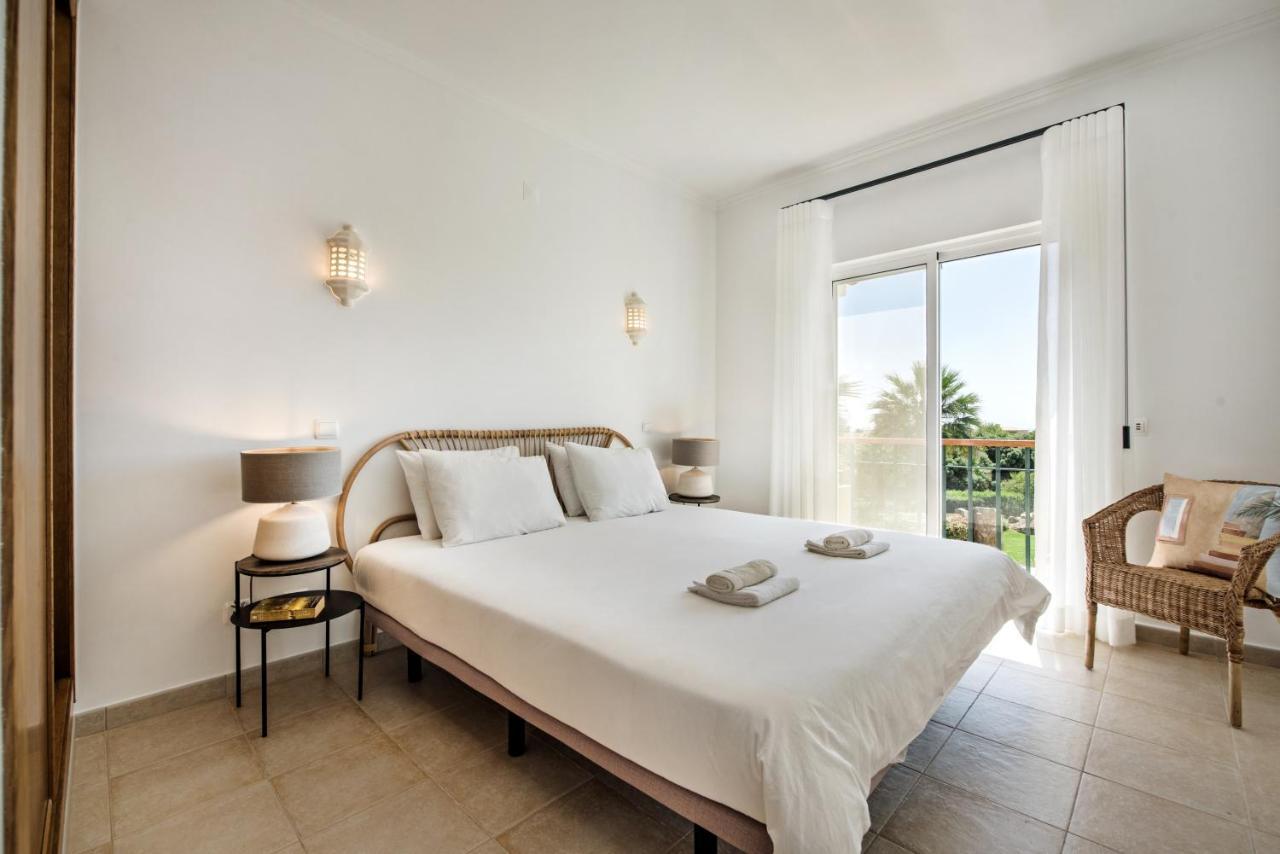 Beautiful Two Bedroom Apartment With Roof Terrace カルヴォエイロ エクステリア 写真