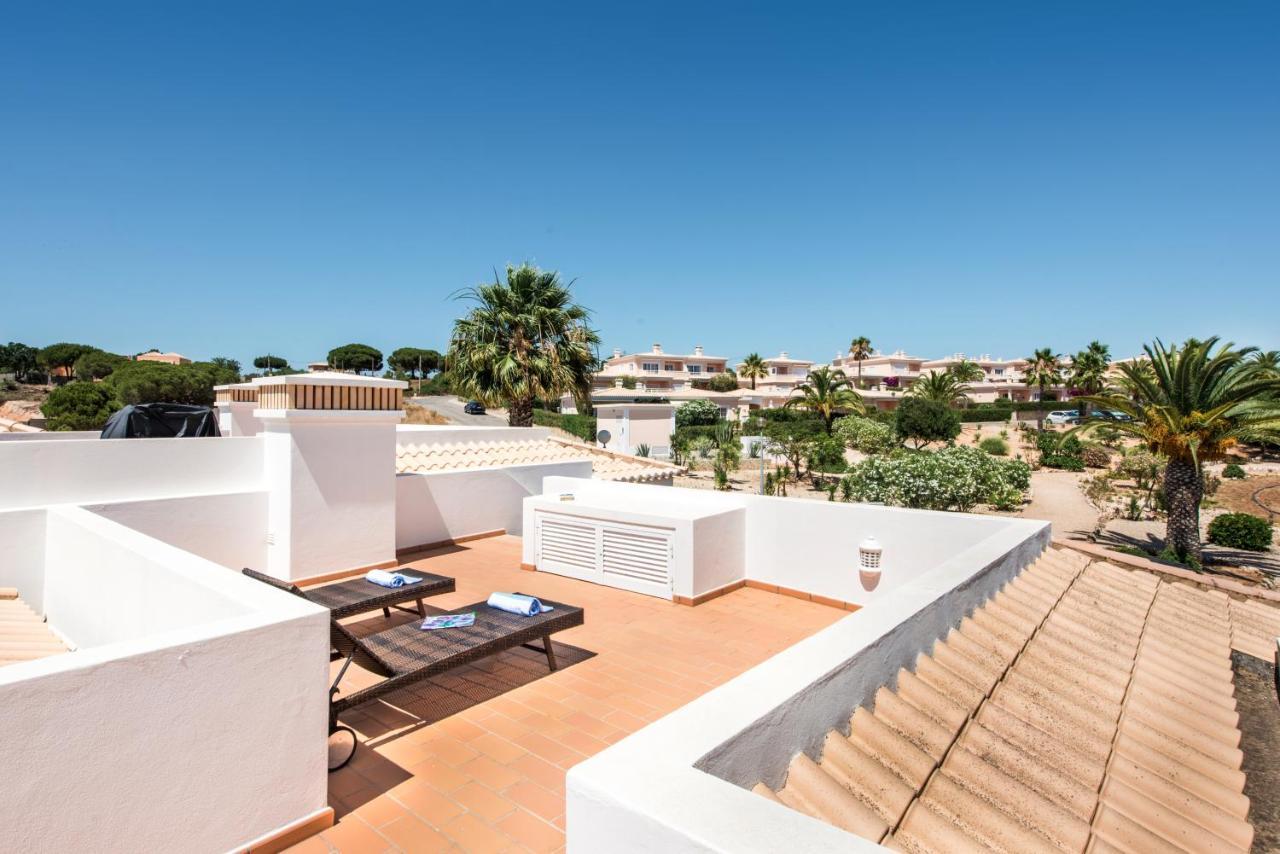 Beautiful Two Bedroom Apartment With Roof Terrace カルヴォエイロ エクステリア 写真